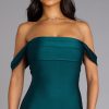 Maylah Off-The-Shoulder Mermaid Dress