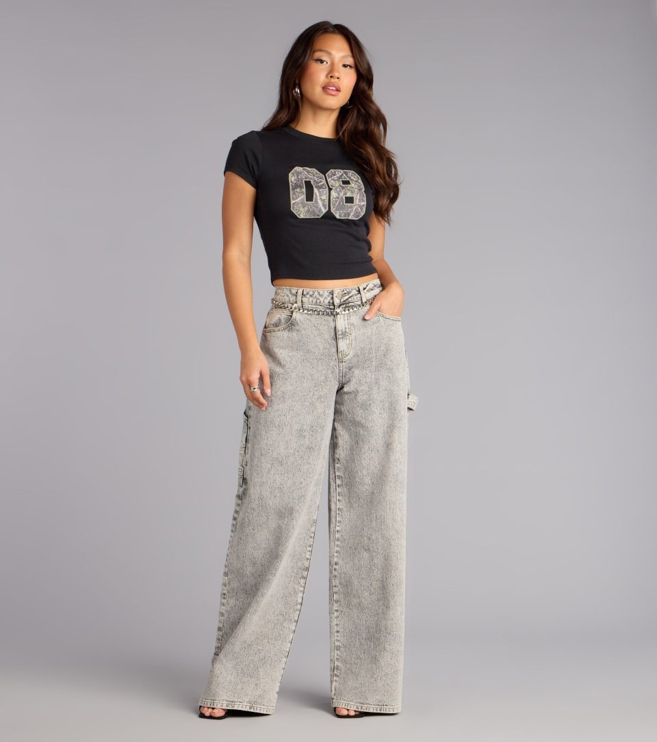 Varsity Vibes 08 Graphic Tee