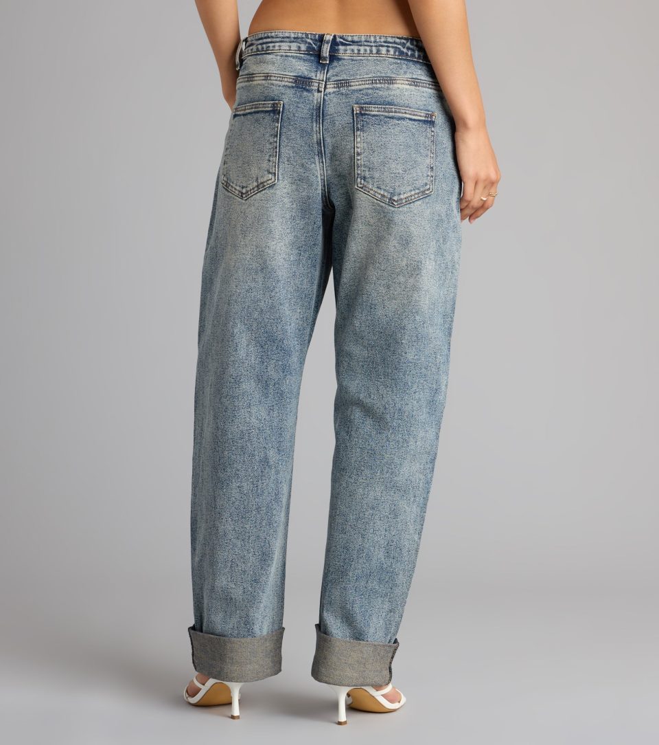 Off-Duty Cool Mid-Rise Cuffed Denim Jeans